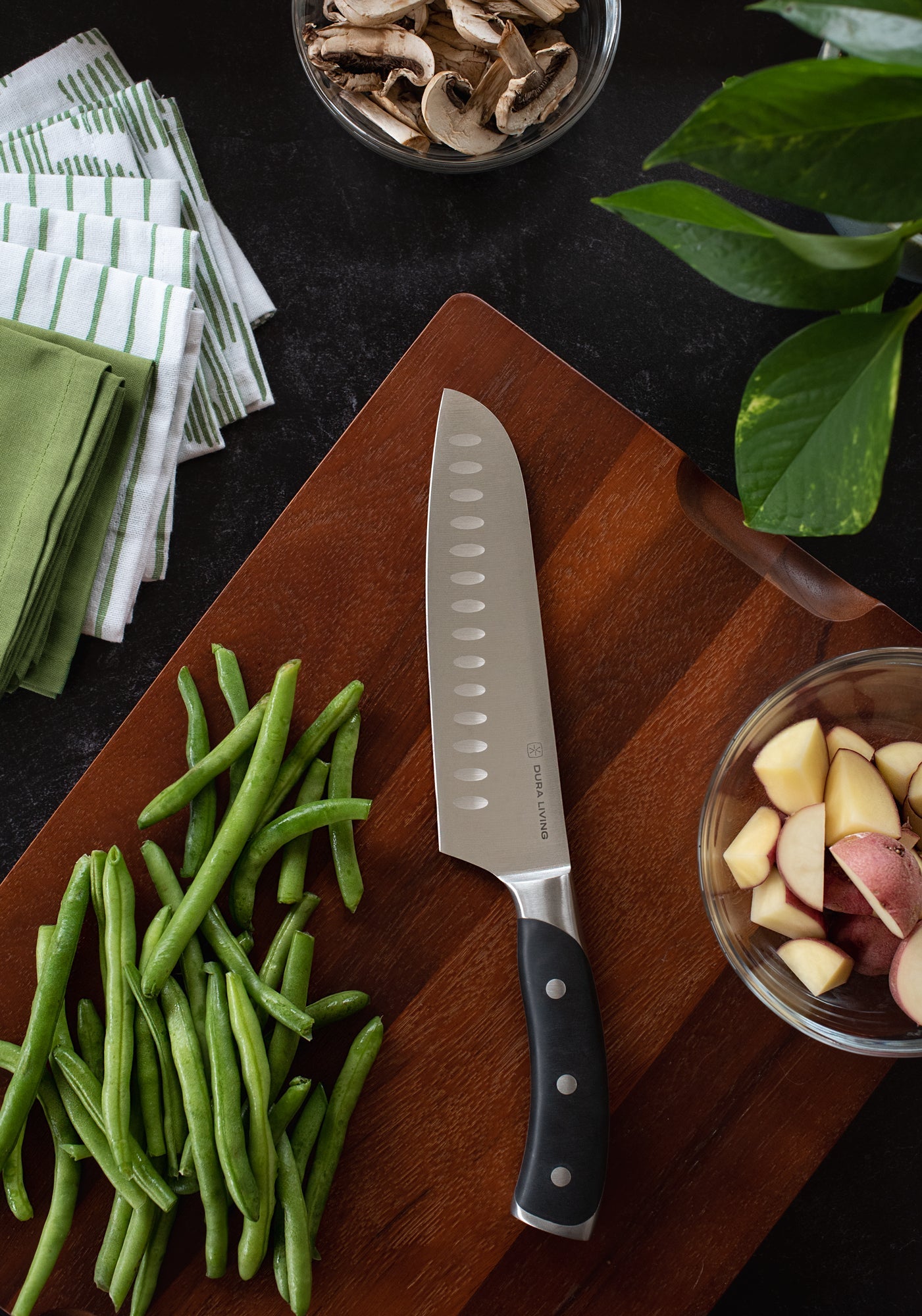 Elite 7 inch Santoku Knife - Black